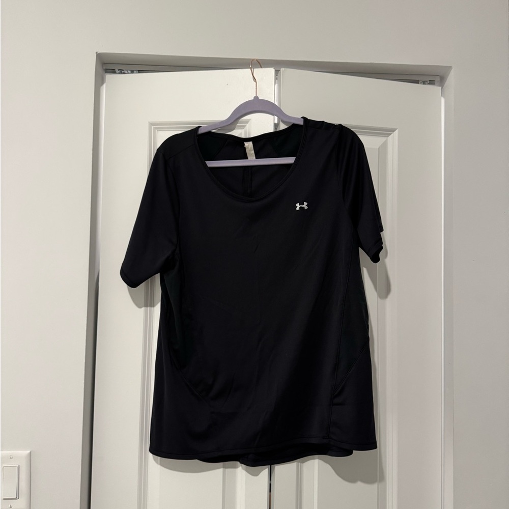 Under Armour Women's Black Short Sleeve Tee